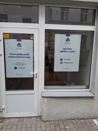 Speciālās izglītības nodaļas durvis