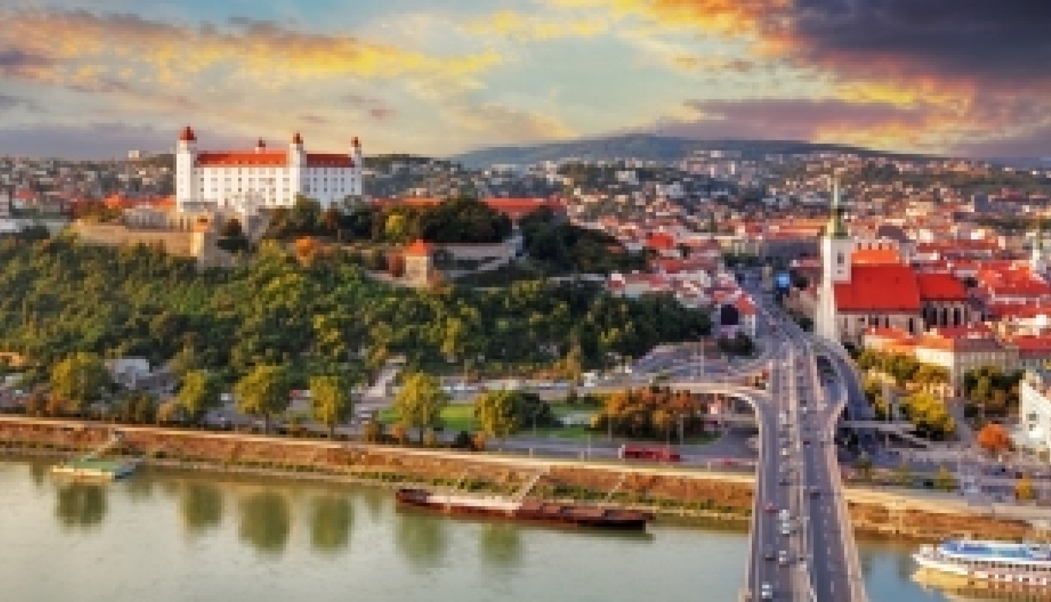 Slovākijas valdība piedāvā stipendijas studijām un pētniecībai