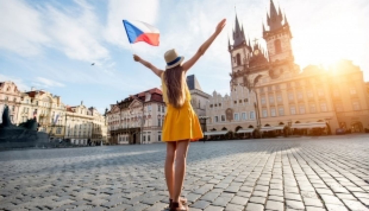 Pagarināta pieteikšanās Čehijas valdības stipendijām čehu valodas vasaras kursiem